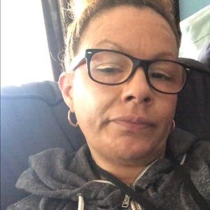 Meet your Posher, Jomaly